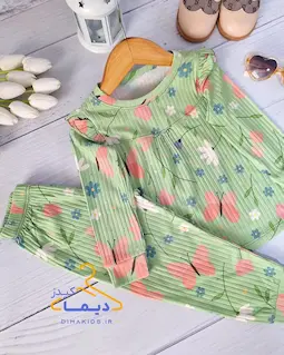 ست بلوز و شلوار ریلی سبز طرح گل و پروانه