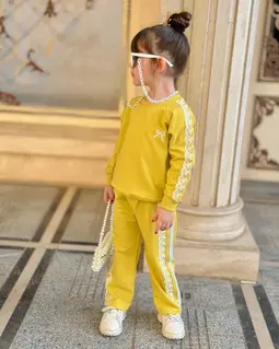 ست بلوز و شلوار زرد طرح تور دوزی پروانه ای