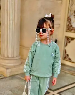 ست بلوز و شلوار سبز طرح تور دوزی پروانه ای