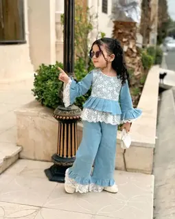 ست بلوز و شلوار گیپور و جین آبی طرح پاچین گیپوری ستاره