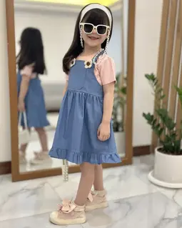 ست تیشرت و سارافان آبی صورتی طرح عروسکی