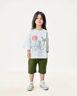 ست تیشرت و شلوارک سفید سبز طرح فیل و نخل