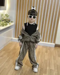 ست سوییشرت و شلوار قهوه ای طرح پلنگی راه راه