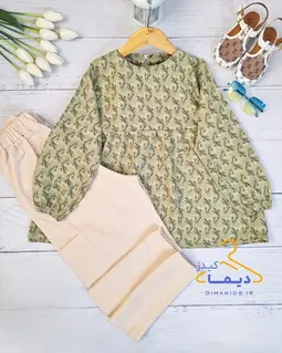 ست شومیز و شلوار کارگو سبز کرم طرح پایین کلوش گل گچی