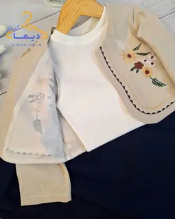ست کت دامن همراه تاپ کرم سرمه ای طرح گلهای سوزندوزی