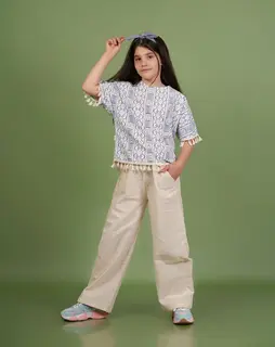 ست کراپ و شلوار لینن کرم کاربنی طرح مصری