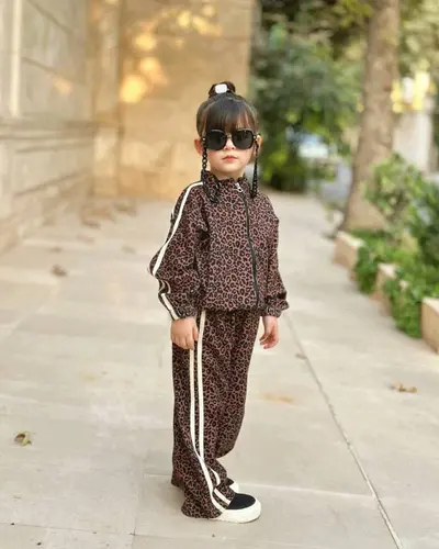 ست سوییشرت و شلوار قهوه ای تیره طرح پلنگی