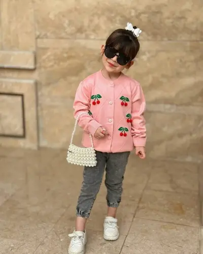 ژاکت جلو دکمه صورتی طرح گیلاس برجسته