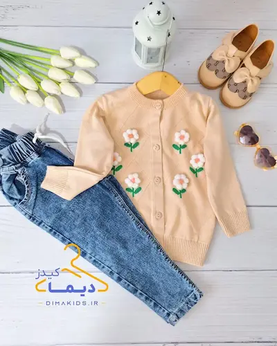 ژاکت جلو دکمه کرم طرح گل برجسته 